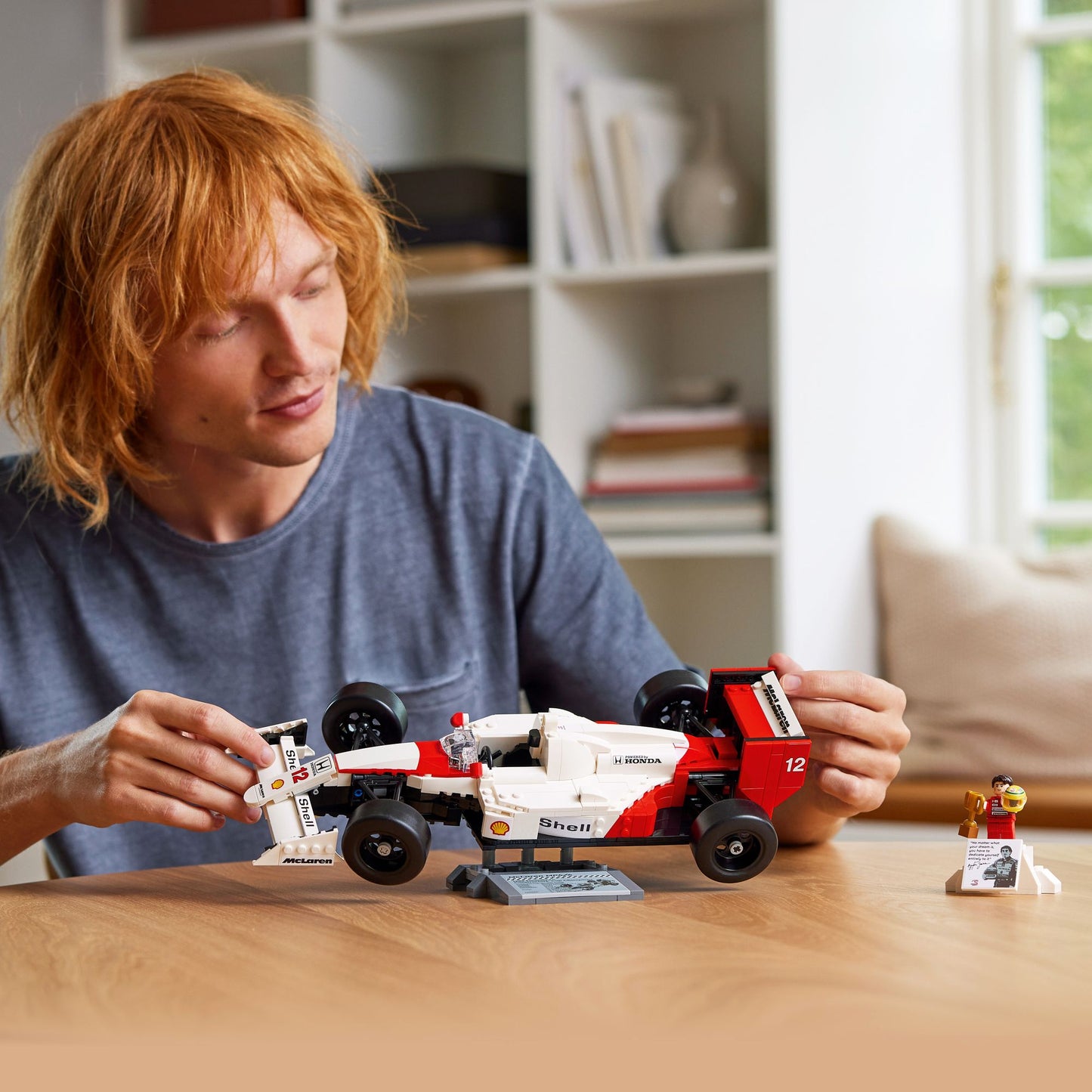 LEGO Icons McLaren MP4/4 & Ayrton Senna 10330