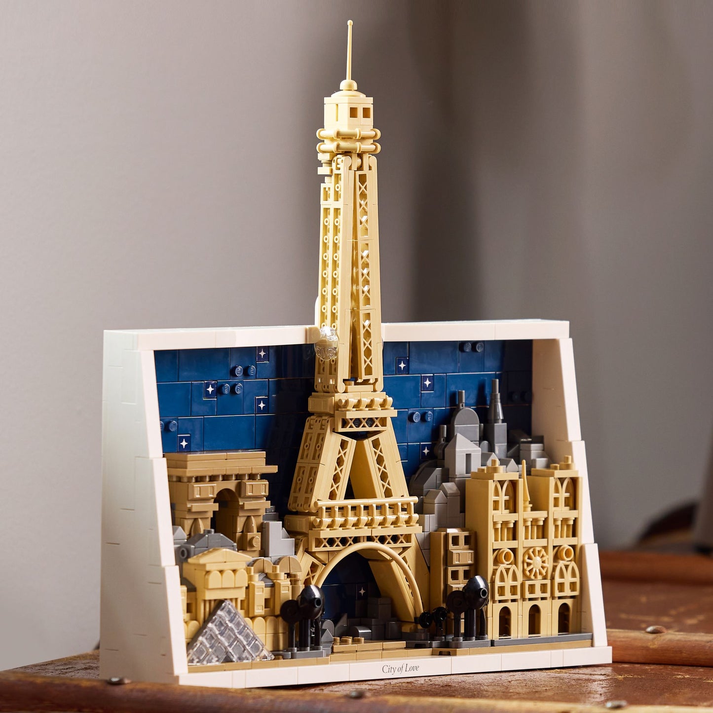 LEGO Architecture Paris City of Love 21064