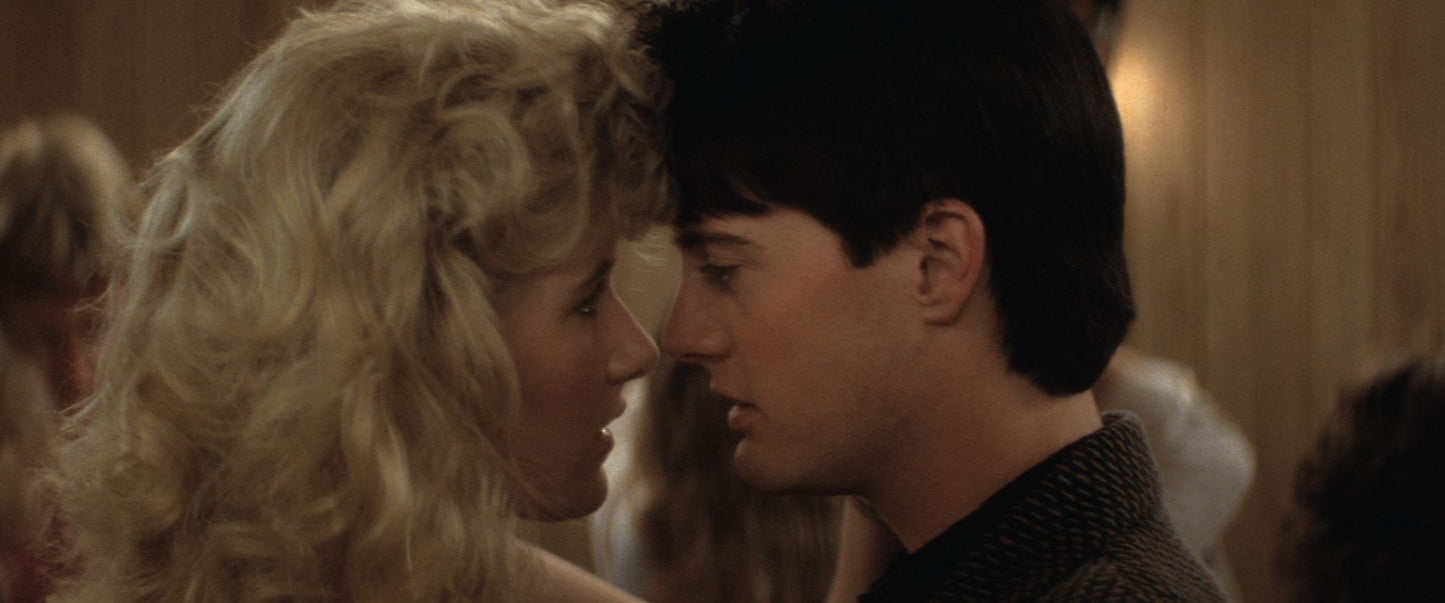 Blue Velvet [4K Ultra HD Blu-ray/Blu-ray] [Criterion Collection]